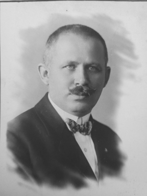 1927